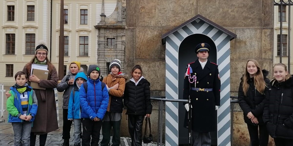 Žáci ZŠ navštívili mnoho zajímavých míst v Praze a rozšířili si tak probíraná témata občanské výchovy