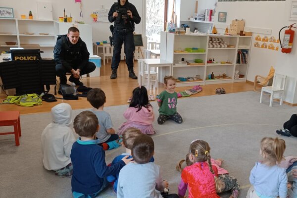 Střípky dění v MŠ Bambi a pozvání na Den otevřených dveří MŠ 16. 3. 2023