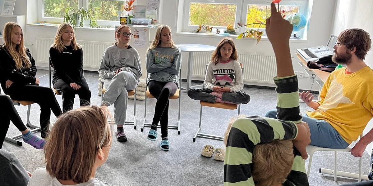 O2 Chytrá škola a besedy žáků, rodičů i pedagogů s Janem Kršňákem