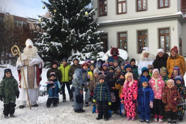 Rozsvěcení vánočního stromu – 1. 12. a návštěva Mikuláše – 5. 12.